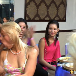 Crazy Party Girls