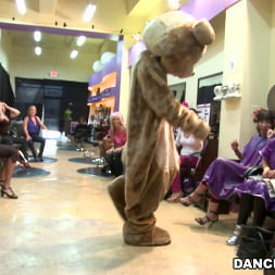 Party in the Salon