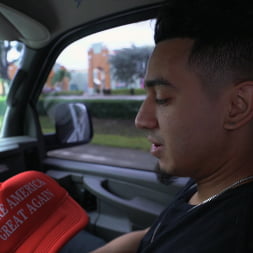 Haz que Amilian se corra de nuevo
