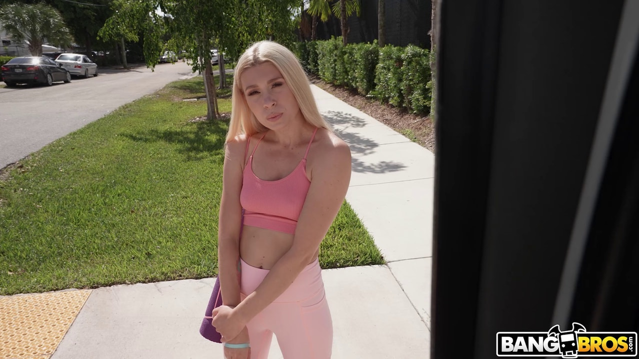 Hot Yoga Student Banged in Bus