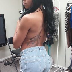 Mocha Skinned Cutie Interracial Fucking