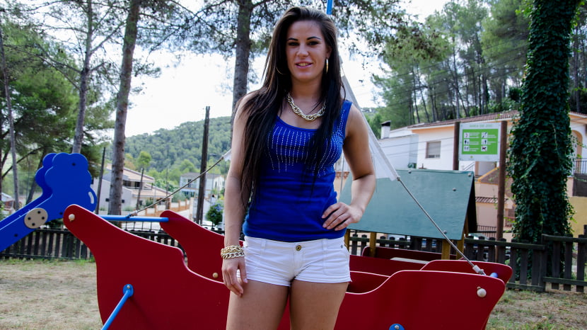 Natural Tit Brunette Fucked In Public