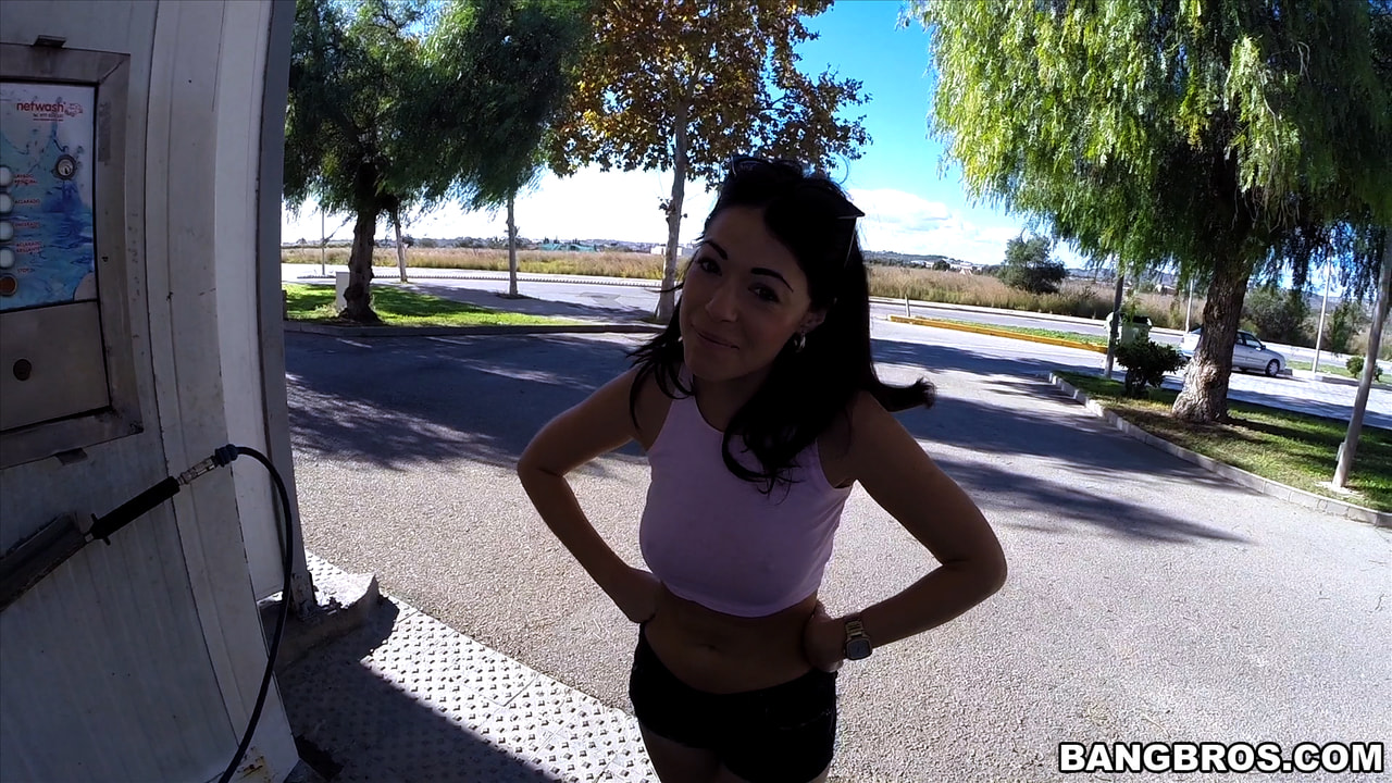 Big Ass bouncing on the cock in public