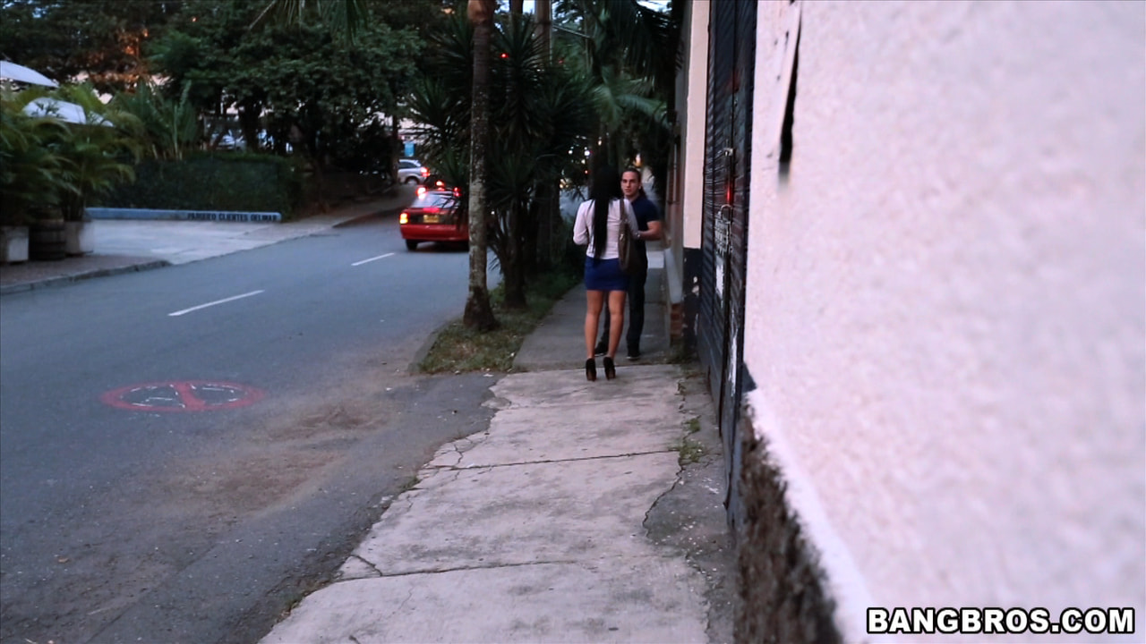 Colombian Girl Gets Fucked On Hidden Cam