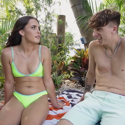 Sex Tape at the Pool Lagoon