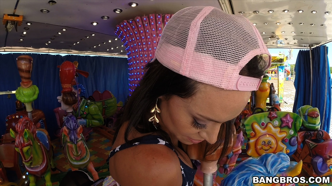 ¡Franceska Jaimes asiste al Carnaval!