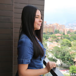 Ivana Bolivar Does Her First Porno