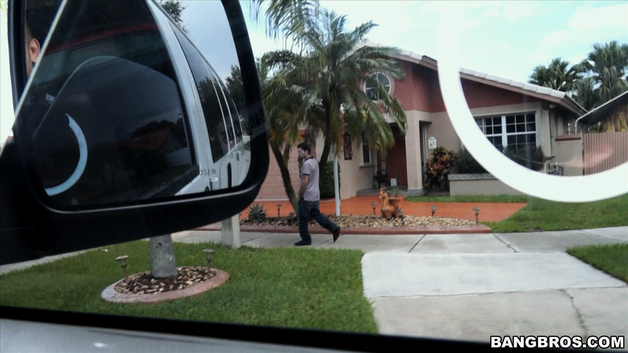 Jada Stevens Bangs Random Guys!