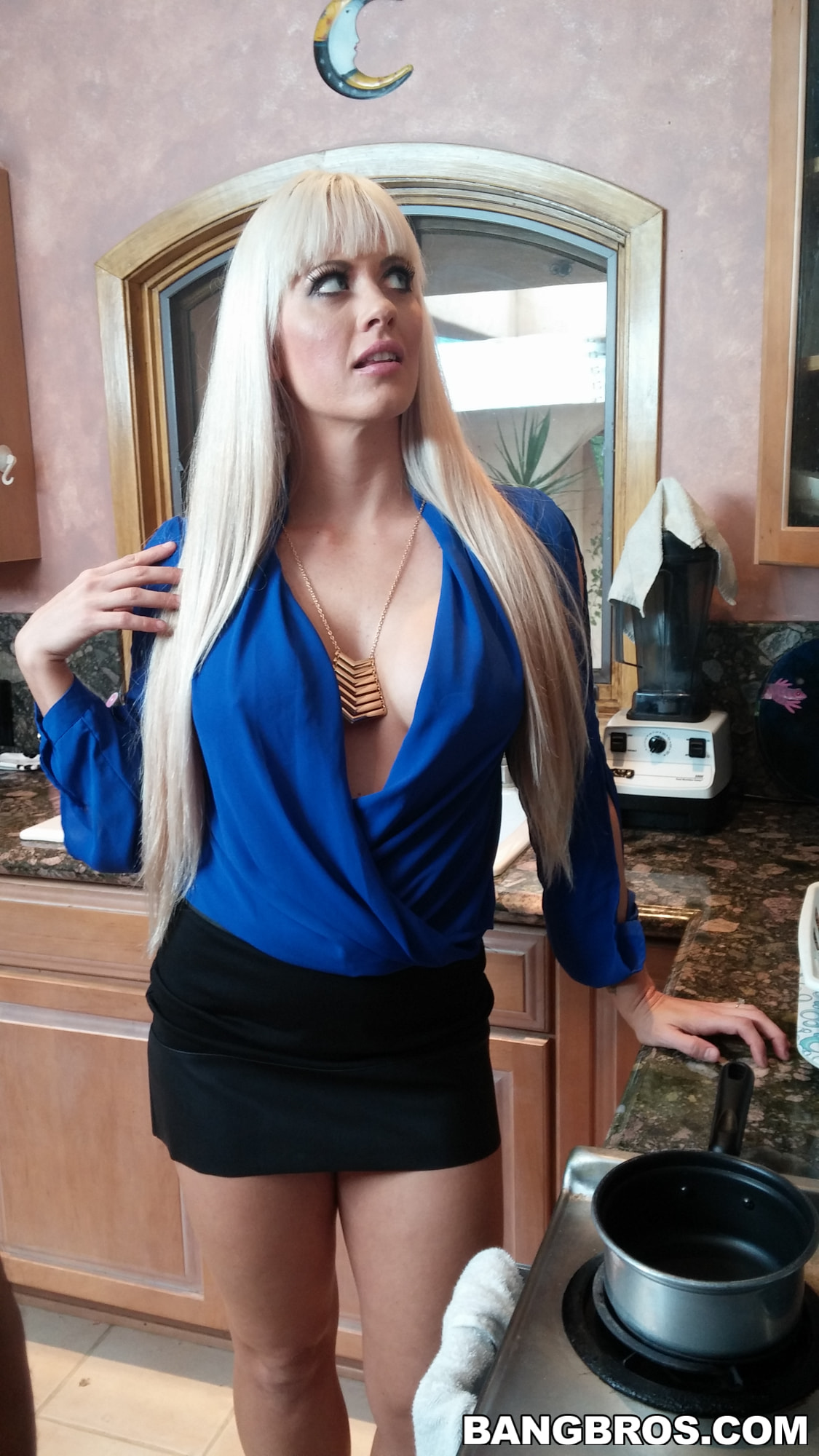 Stepmom gives her son a lesson in Fucking