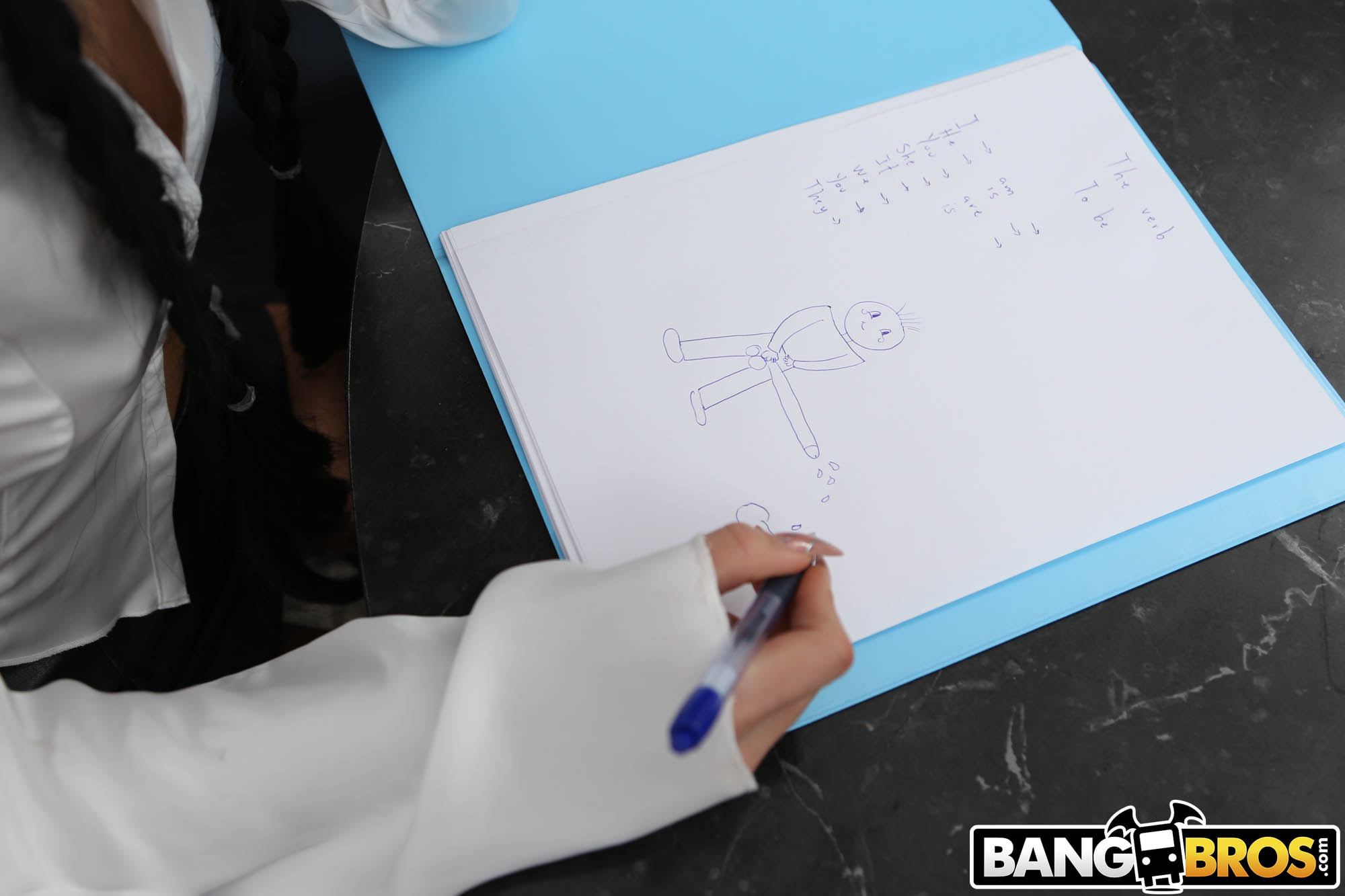 ¡Estudiante travieso quiere polla!