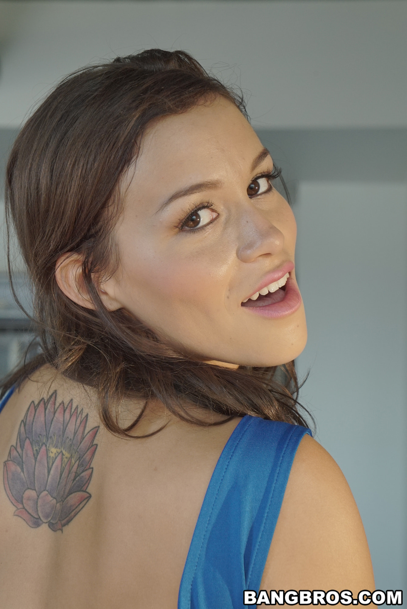 Karter Foxx recibe la polla en POV
