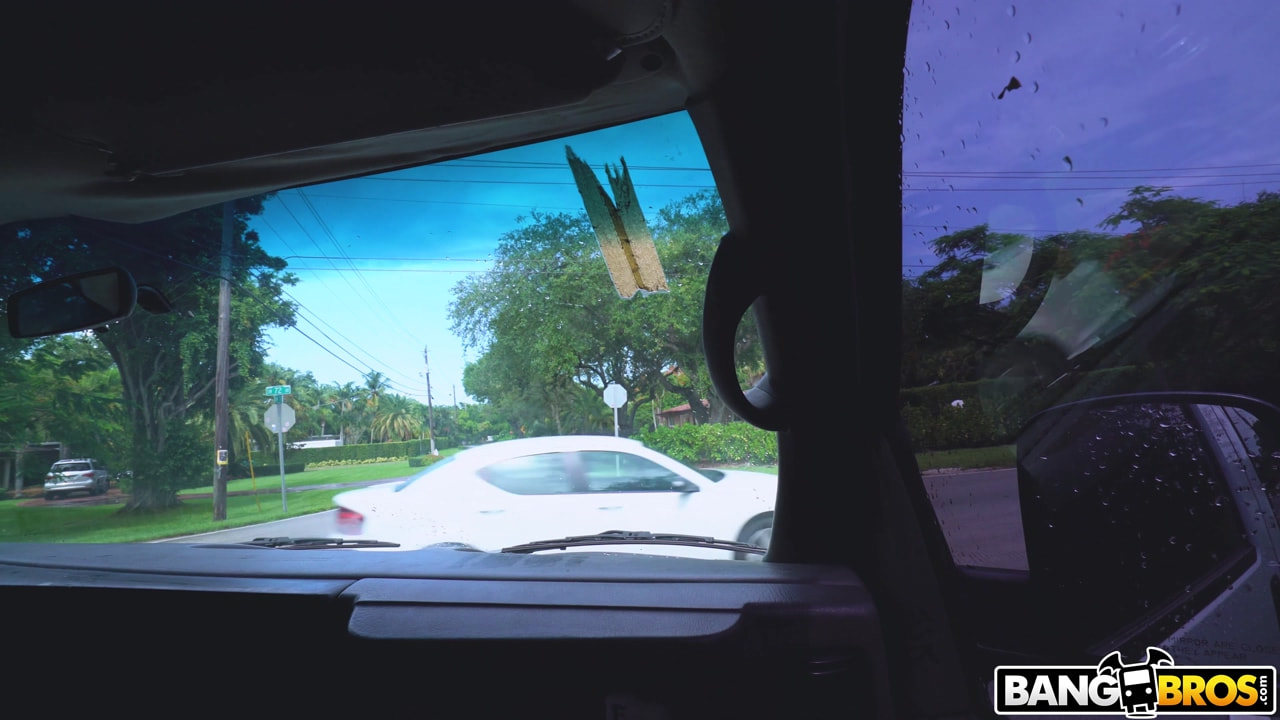 Recogiendo culos calientes en el autobús