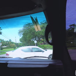 Recogiendo culos calientes en el autobús