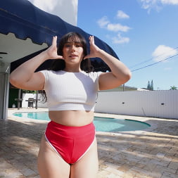 Lalie Fox Gets Fucked by a Foxxx