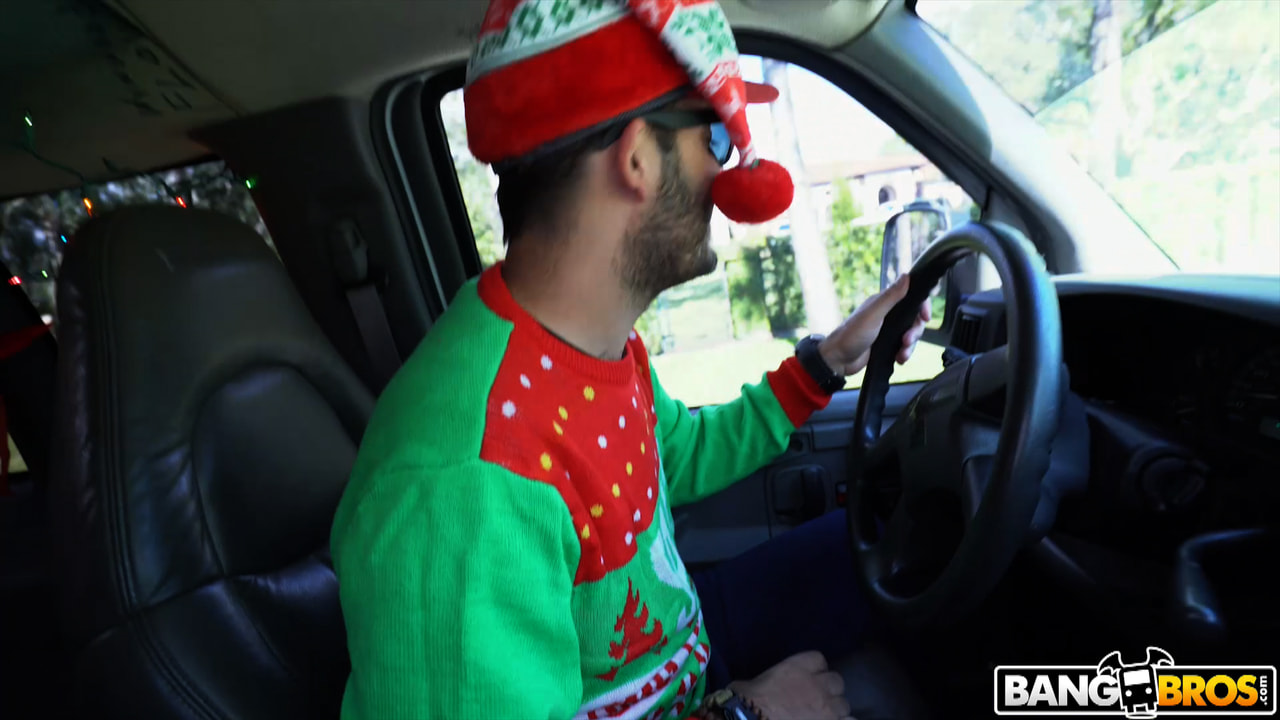 Xmas Special With A Sexy Elf