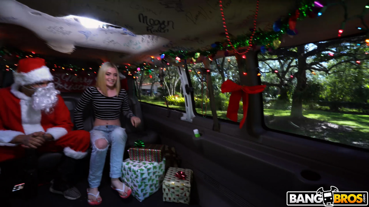 Xmas Special With A Sexy Elf