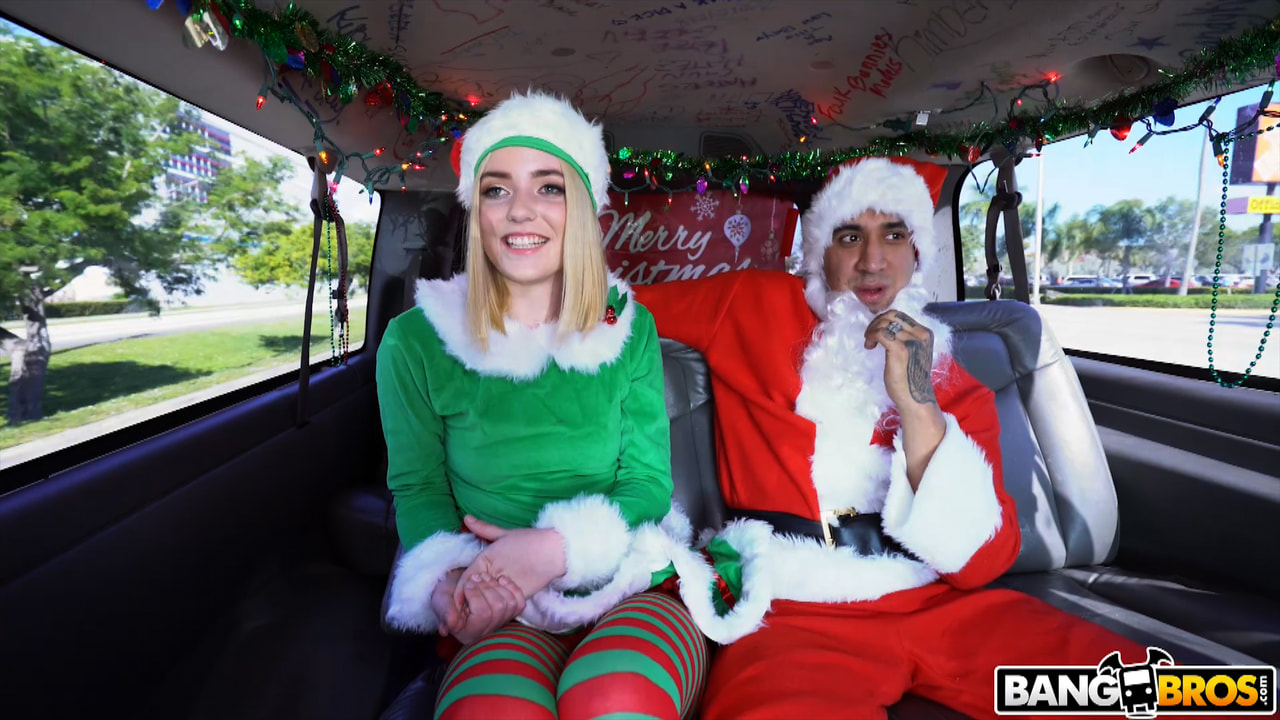Xmas Special With A Sexy Elf