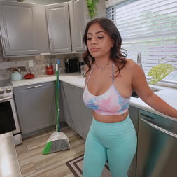 Melztube is Maid To Suck