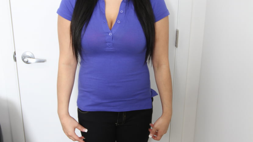 Apprehensive Latina
