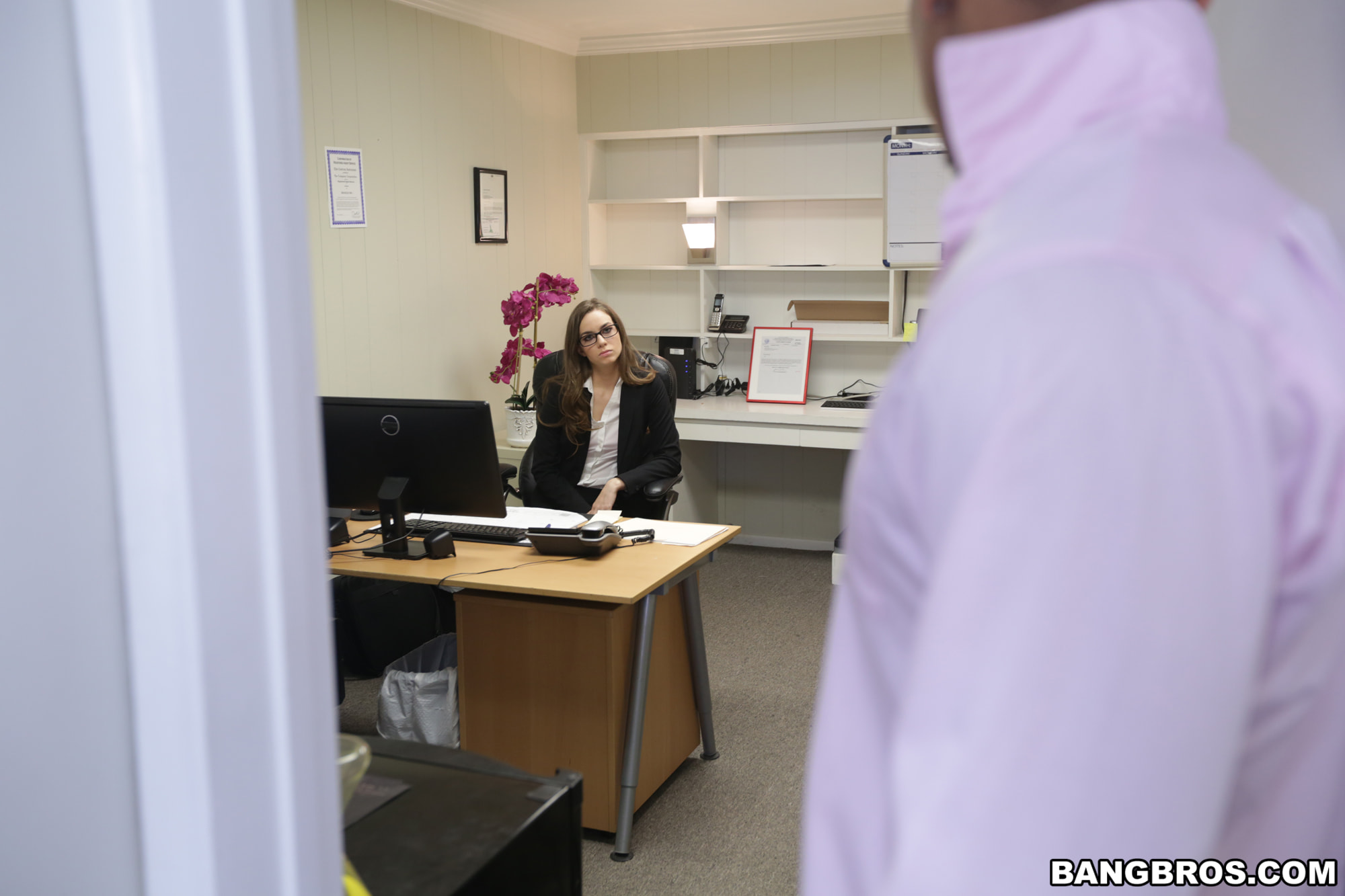 Tali Dova's long hard day at work