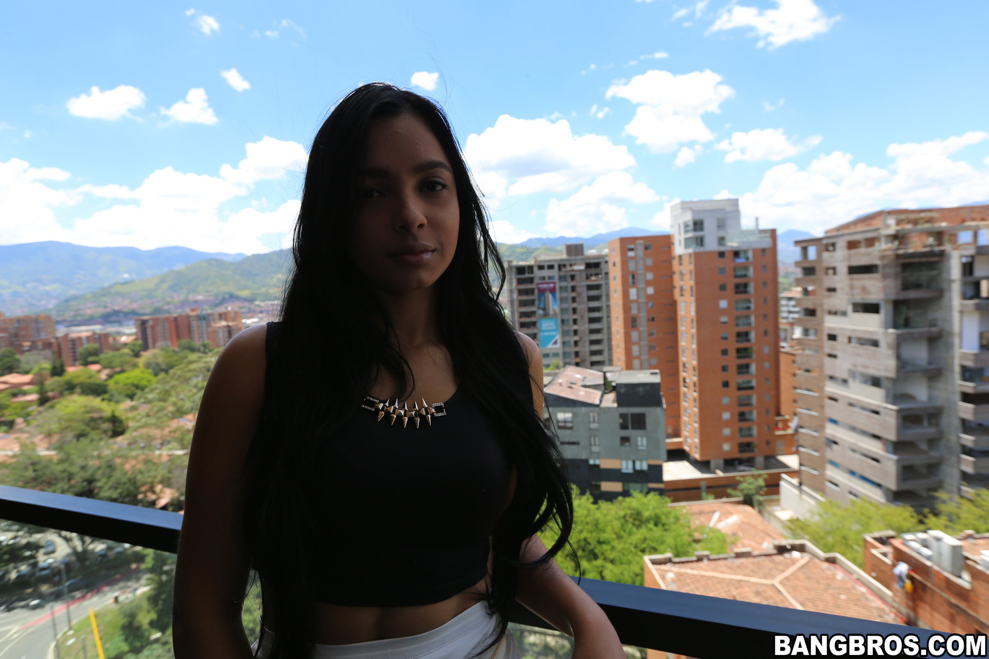 Colombian Chick With Big Ass Films Her First Porno