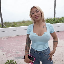 ¡Victoria Liu toma una gran polla!