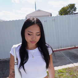 Vivienne Vo Cheats on her Boyfriend with Johnny Love