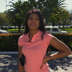 No esperemos a follar con Zoey Reyes